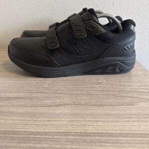 New Balance Mens Size 10 D 928v3 Hook and Loop Walking Black Shoes MW928HB3